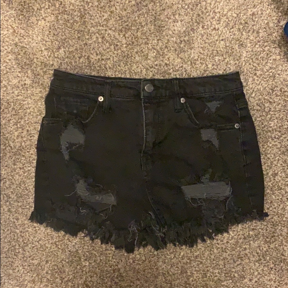 Black ripped shorts!